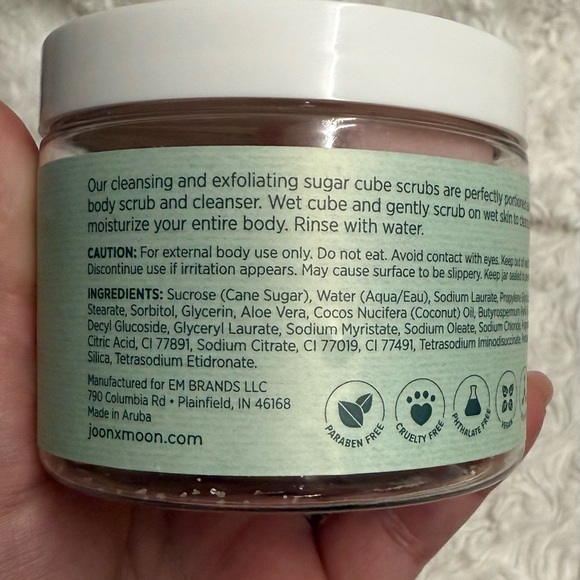 June x Moon Sugar Scrub Cubes - Picture 2 of 2